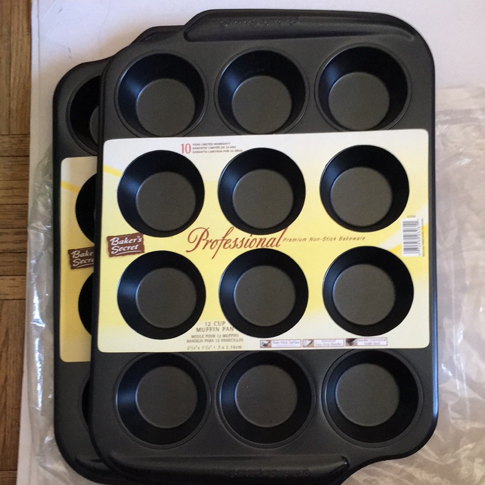 Two Bakers Secret Professional Premium Non Stick 12 cup Muffin Bakeware